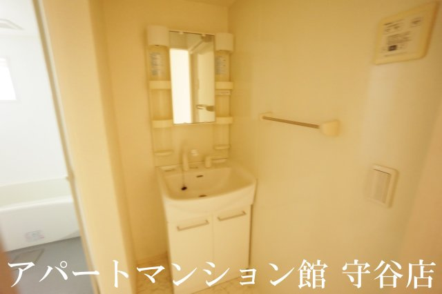 メディエートプラザ守谷百合ヶ丘の独立洗面台