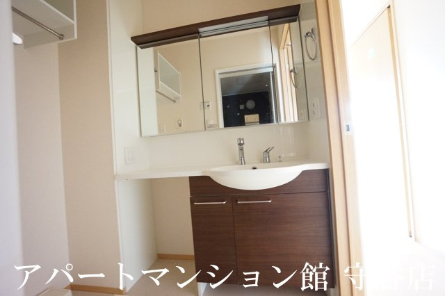 コーポファミーユの独立洗面台