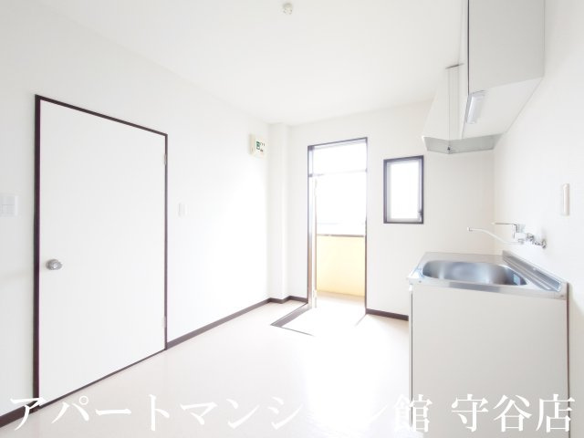 ＮＫハイツの居間・リビング