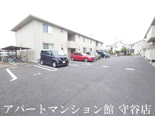 グランメゾン松ヶ丘Aの駐車場