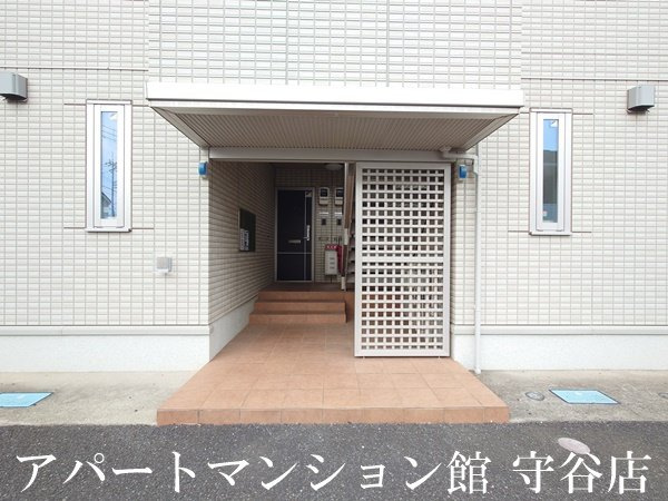 グランメゾン松ヶ丘Aのエントランス