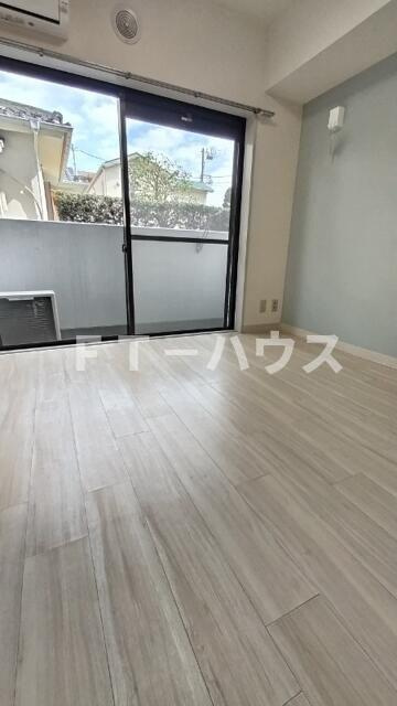 ローズガーデンＡ５２（Ａ－０５２）の居間・リビング