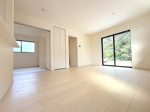 あきる野市上代継全１棟　新築戸建の居間・リビング