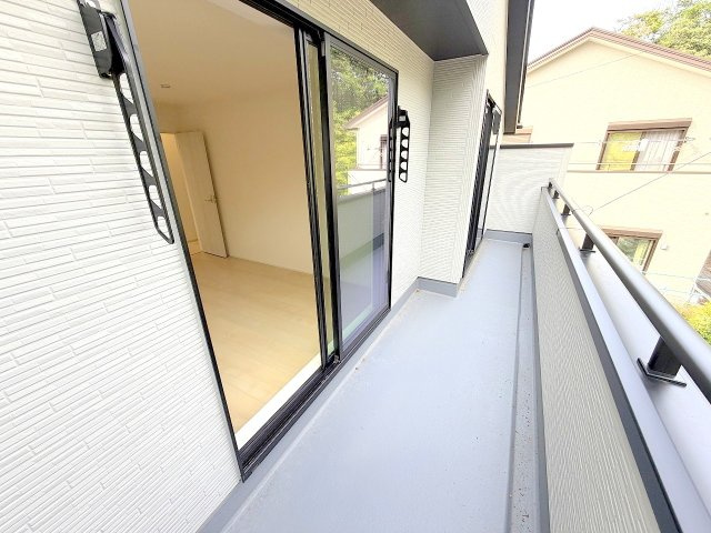 あきる野市上代継全１棟　新築戸建のバルコニー