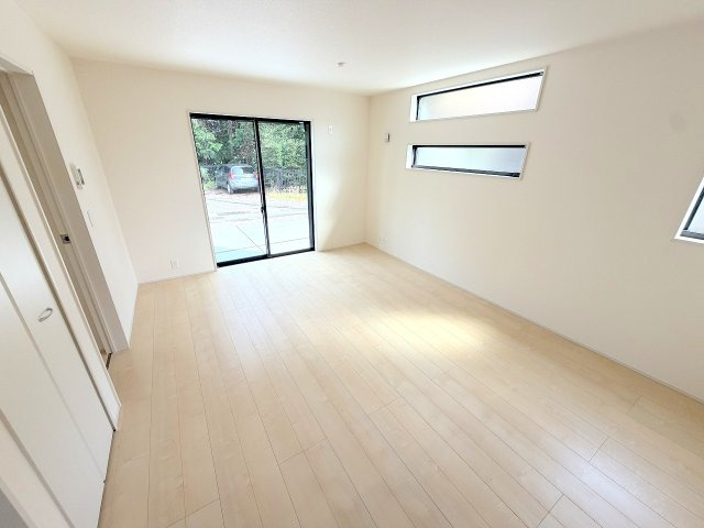 あきる野市上代継全１棟　新築戸建の居間・リビング