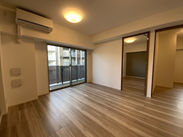 コンシェリア町屋の居間・リビング