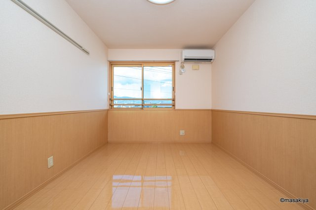 ジエンティールの洋室