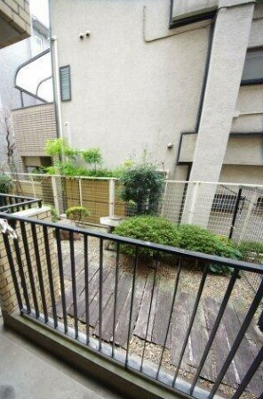 ホシノフラット目白台のバルコニー