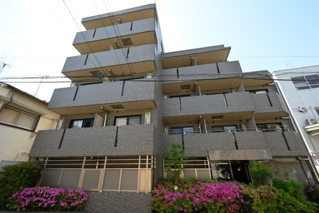 新宿区西落合２丁目の賃貸マンションの外観
