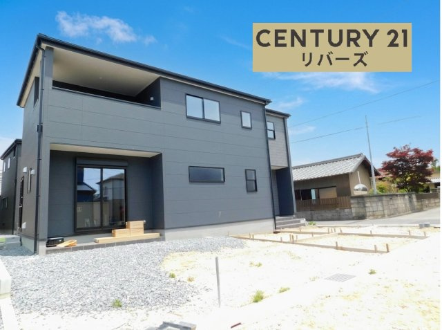 稲沢市祖父江町二俣上瀬古の新築一戸建の前面道路含む現地写真|☆３号棟☆　　ラスト１棟！！いつでもご案内出来ます♪（お問合せ当日、平日、水曜、夜間でもＯＫ）　名鉄尾西線「森上」駅徒歩６分♪　敷地５５．２６坪　駐車最大並列５台ＯＫ　全室南向き♪　収納豊富な４ＬＤＫ