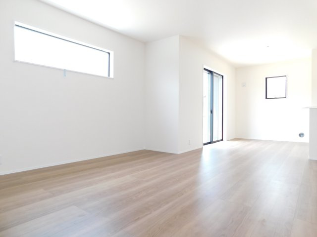 稲沢市祖父江町二俣上瀬古の新築一戸建の洋室|◇リビング◇　　南面で明るいリビング１７．７５帖　開放感のある心地のよいリビング♪