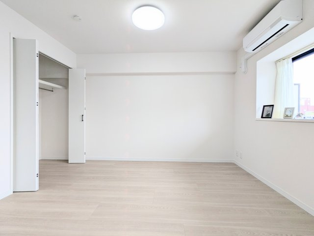 サンレイ浅草の寝室|～主寝室写真～