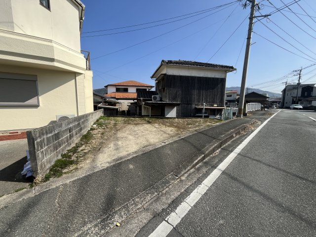 歴木454-1貸家の駐車場