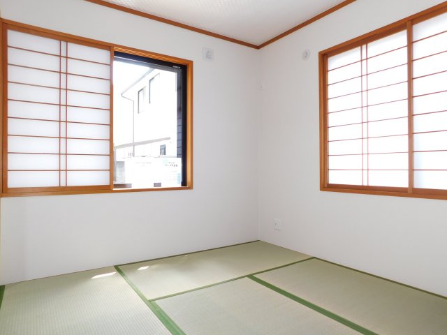名古屋市瑞穂区本願寺町３丁目の中古一戸建の和室|◇和室◇　　南面で明るい和室　お子様の遊び場やお昼寝スペースなどに利用できます♪　（令和８年３月リフォーム済）