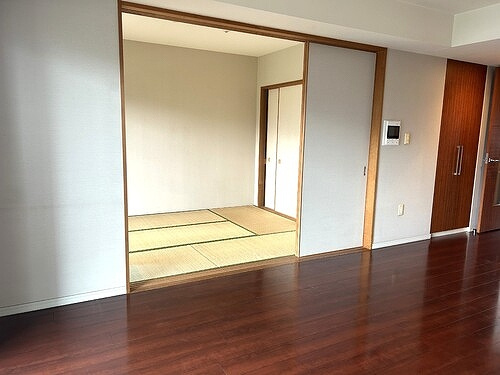 ライオンズマンション幕張セントパークスのその他|和室別角度　※前回募集時2024年5月撮影の写真