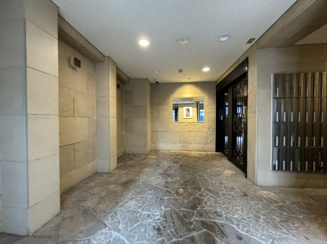 港区東麻布３丁目の賃貸マンションのロビー