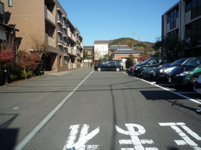 敷地内駐車場　空要確認