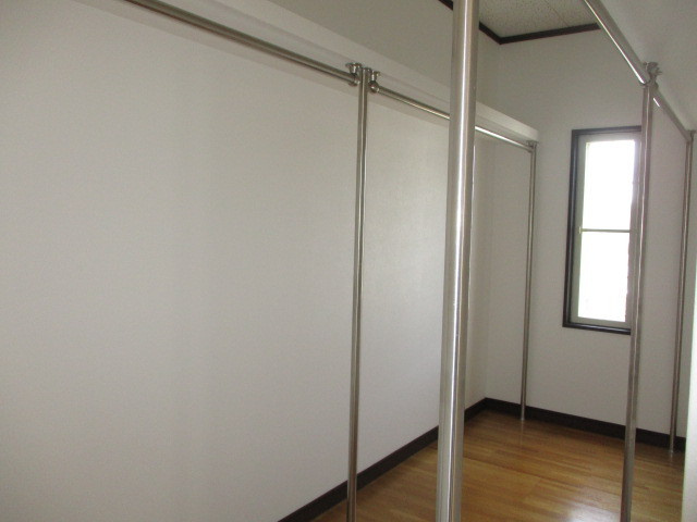 畠田3戸建の収納