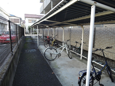 屋根付きの駐輪場