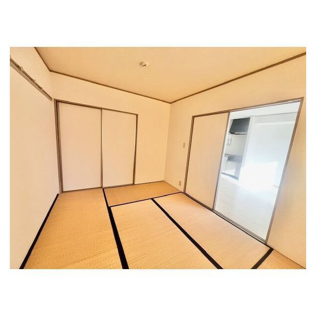 岐阜市早田本町４丁目のアパートの収納