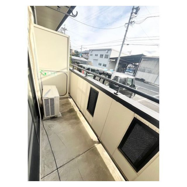 岐阜市早田本町４丁目のアパートのバルコニー