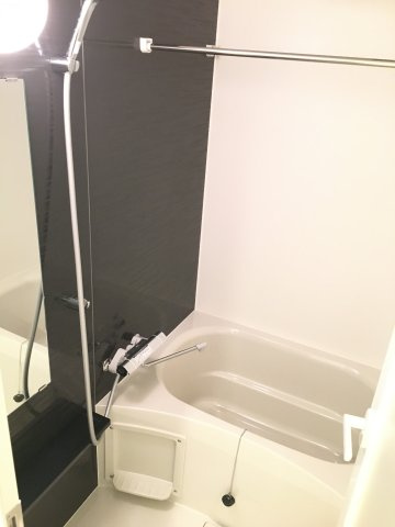 マーロ千住クレストタップの浴室|落ち着いた空間のお風呂です