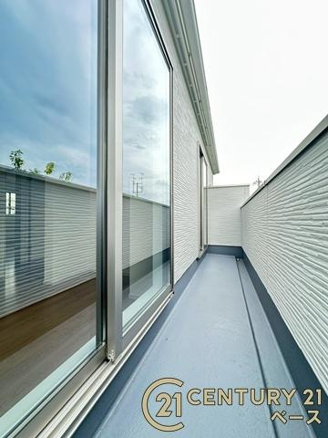 大和郡山市小泉町 ／新築一戸建のバルコニー|■現地撮影写真■日当たりのよいバルコニー！洗濯物もよく乾きます！