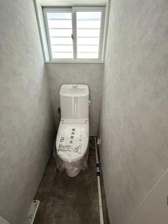 北葛城郡王寺町明神４丁目　一戸建のトイレ|■現地撮影写真■清潔感ある綺麗なお手洗いです！