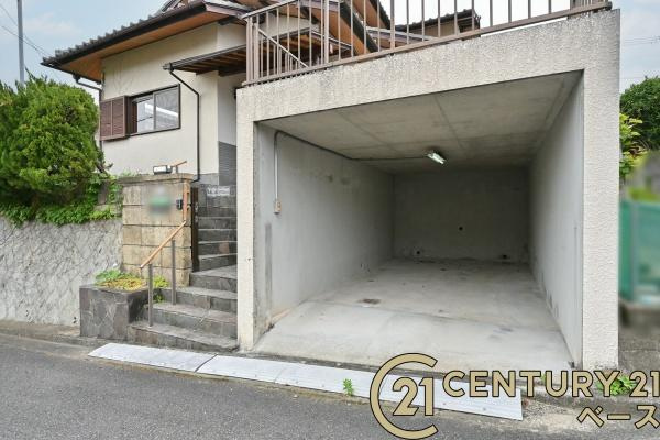 生駒郡平群町若葉台１丁目　一戸建の駐車場|■現地撮影写真■