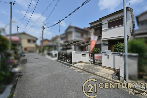 橿原市葛本町の中古テラスハウスの前面道路含む現地写真|■現地撮影写真■ 前面道路は４ｍ以上！