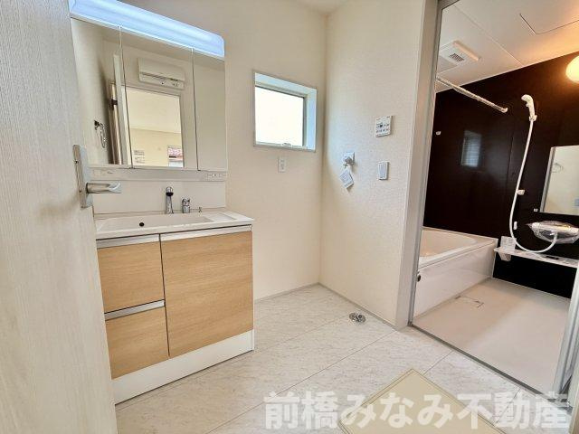 【新築】高崎市町屋町第2　限定１棟　リーブルガーデン　新築建売の浴室|落ち着いた空間のお風呂です