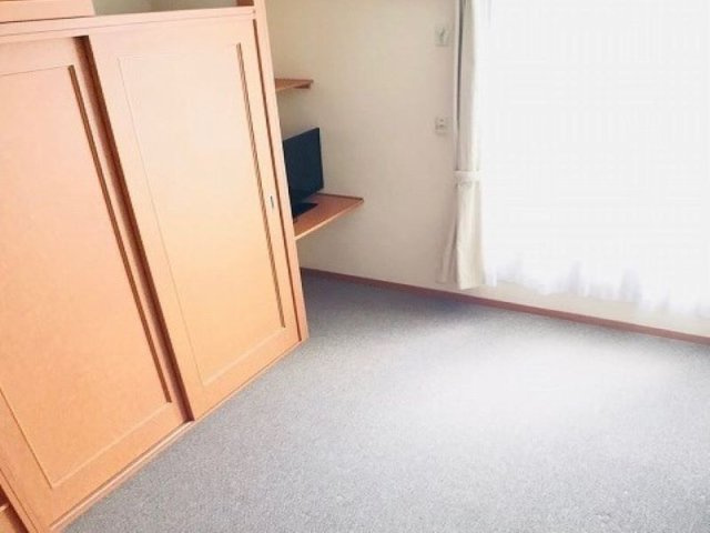 レオパレスＹの居間・リビング