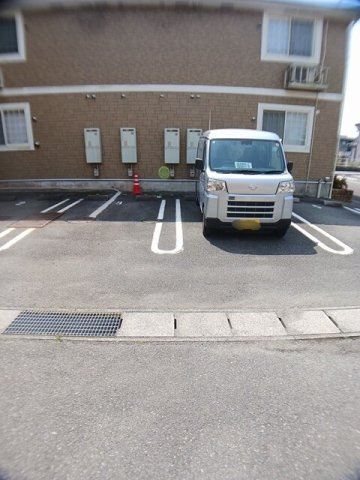 グランド　ウィッシュＡの駐車場