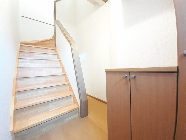 クレストール２１Ｂの玄関|落ち着いた玄関です
