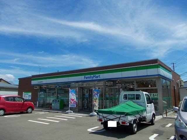 クレストール２１Ｂの周辺|ファミリーマート土崎港相染町店まで800m
