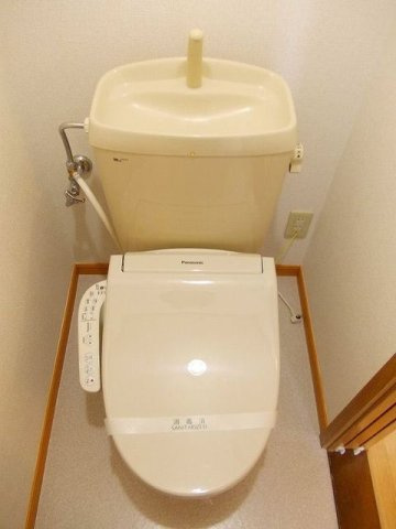 コーモドのトイレ|ゆったりとした空間のトイレです