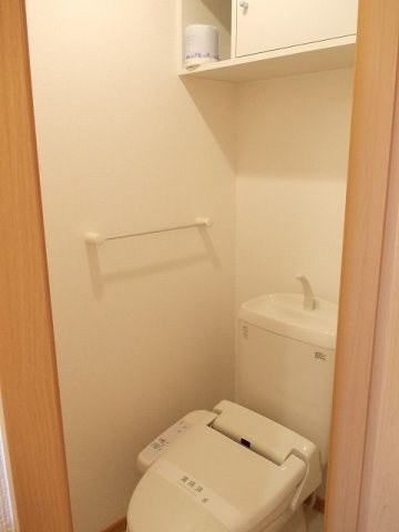 エアリーⅠのトイレ|ゆったりとした空間のトイレです