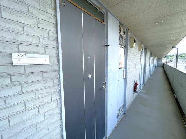 アークAの玄関
