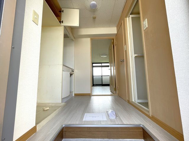 アークAの玄関