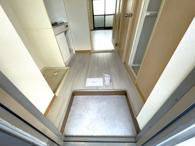 アークAの玄関