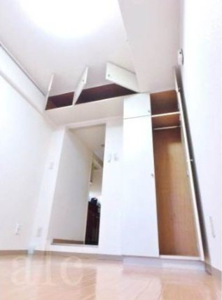 世田谷区松原３丁目の賃貸マンションの収納