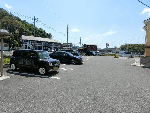 サニーメゾンＳＮの駐車場