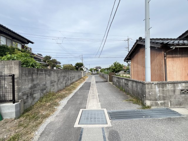 グラース・ソレイユの周辺