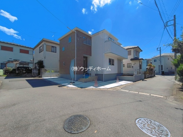 春日部市米島第3　新築一戸建ての前面道路含む現地写真