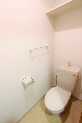 カーサタチバナのトイレ|参考写真です。現況優先。