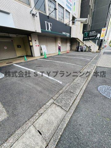 仲介手数料0円！サンメゾン平針の駐車場