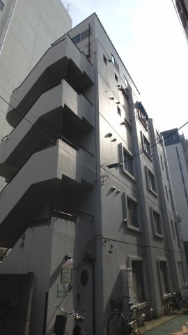ADX早稲田の外観