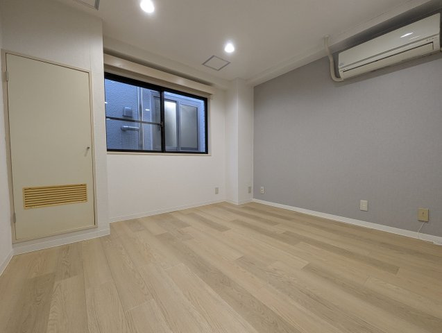 日興パレスビル渋谷の居間・リビング