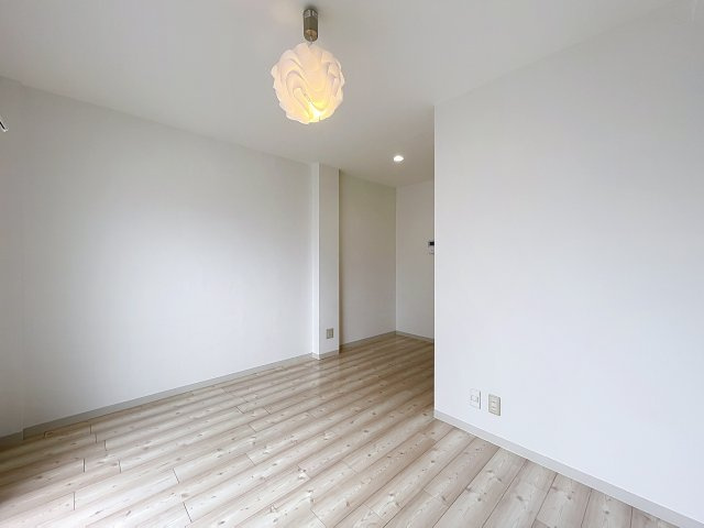 第一下前マンションの洋室