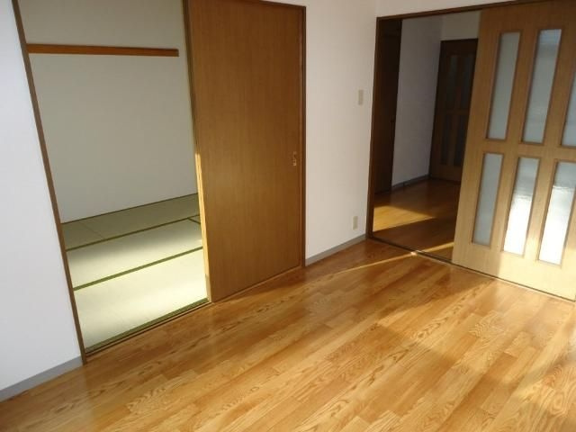 グランドール七夕の洋室